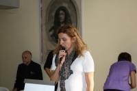 Roberta Nadini, Segretario dell'Associazione, introduce "Presenze di spirito" de I semi neri.